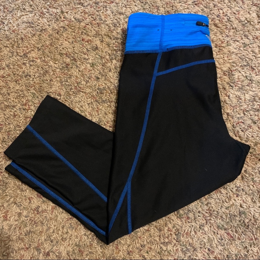 Xersion | Active Crop Leggings | Black & Blue | Size Medium